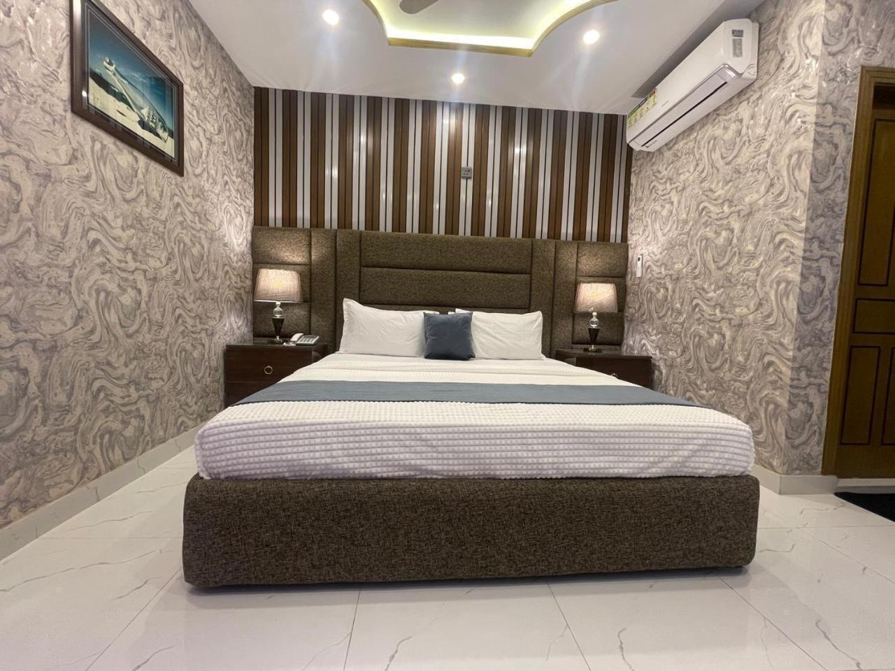 Hotel Croydon International Rawalpindi Exterior photo