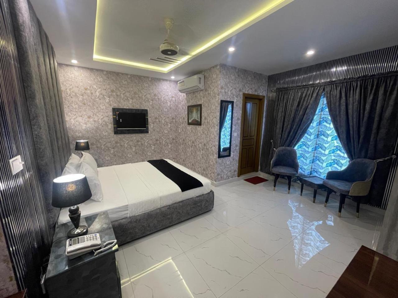 Hotel Croydon International Rawalpindi Exterior photo