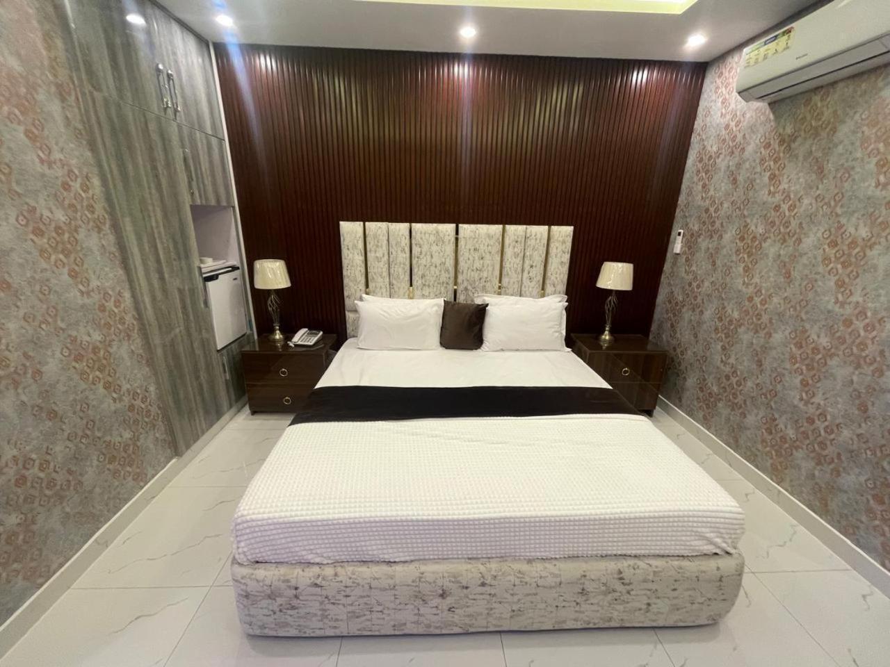 Hotel Croydon International Rawalpindi Exterior photo