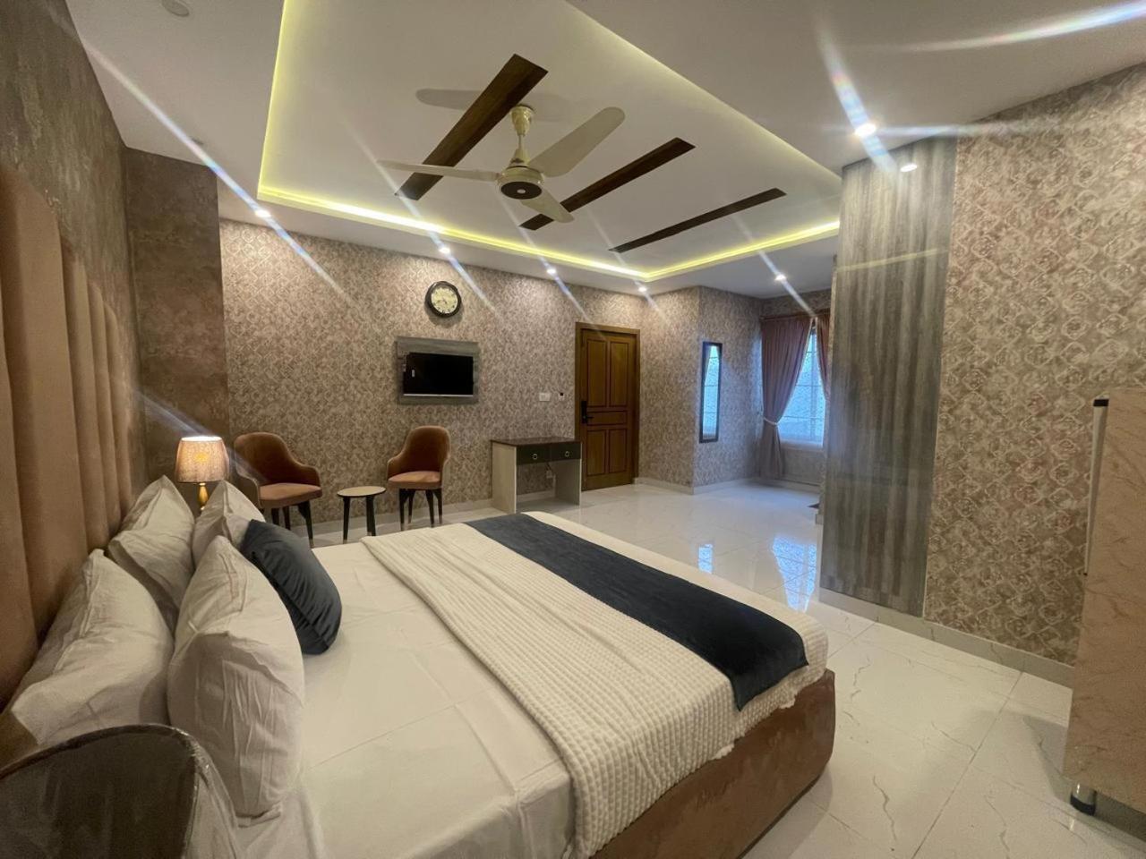 Hotel Croydon International Rawalpindi Exterior photo